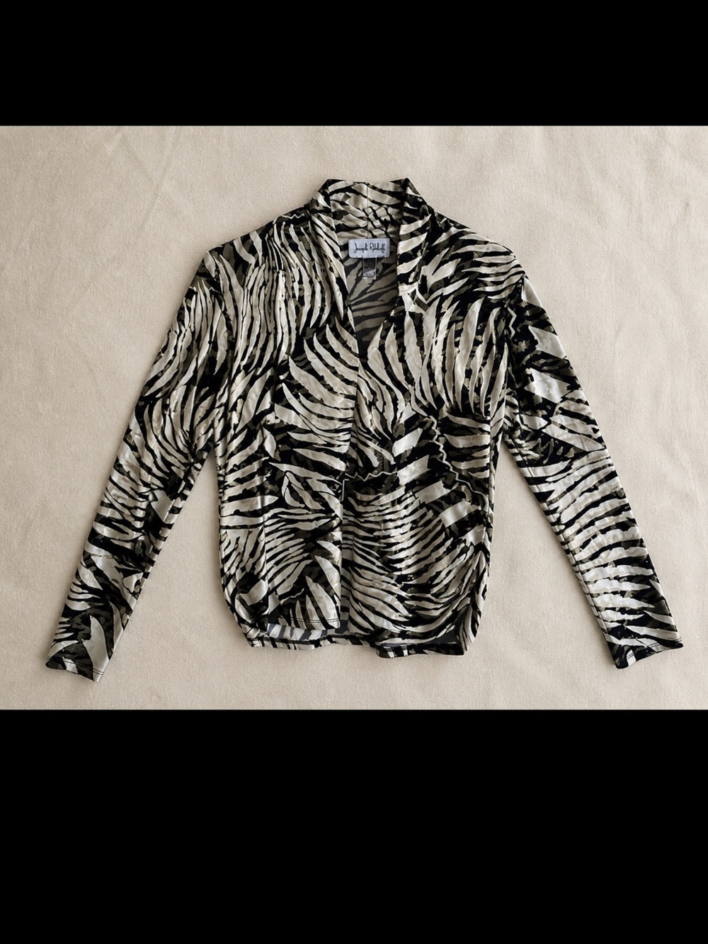 Joseph Ribkoff Zebra Print Blouse Size 14 Black White Stretch V Neck Top